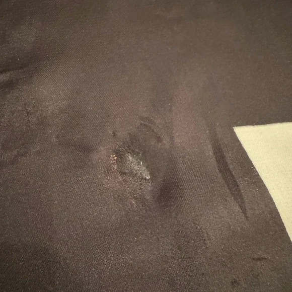 Vintage Gucci Flora and Snake Silk Scarf with Black Border - Picture 11 of 11